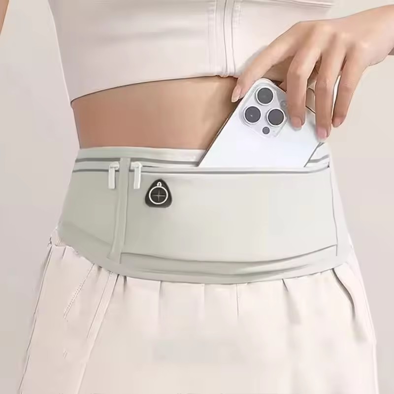 حقيبة خصر خفيفة الوزن للجري في - مراجعة Tech Accessories Bag وسعره